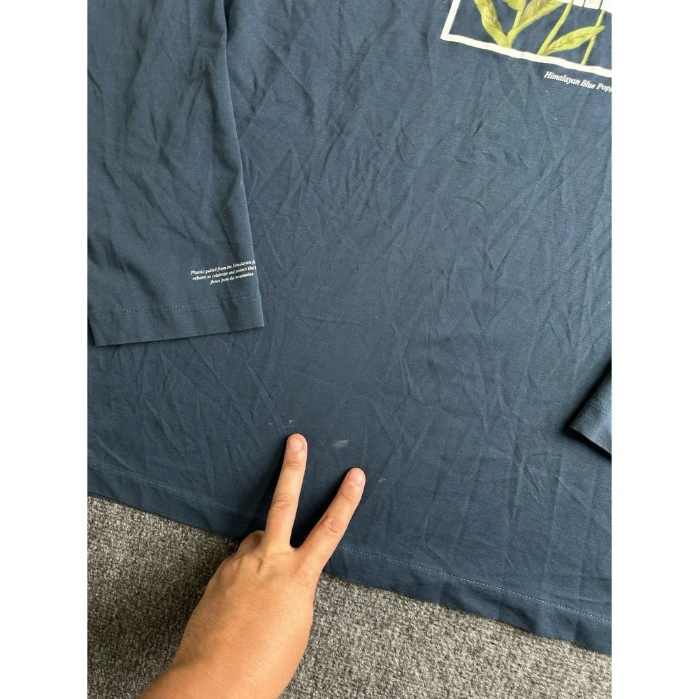 Mens The North Face Himalayan Blue Poppy Graphic Long Sleeve Tee, Size XL